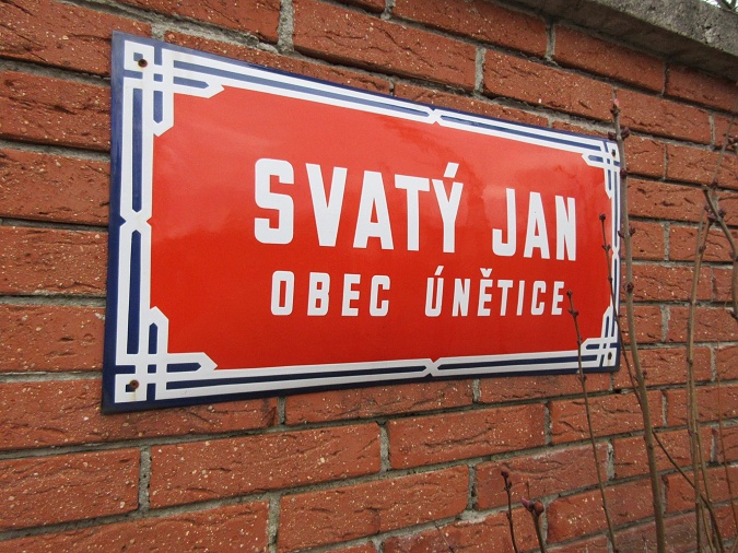 Únětice_S_ulice_Svatý_Jan