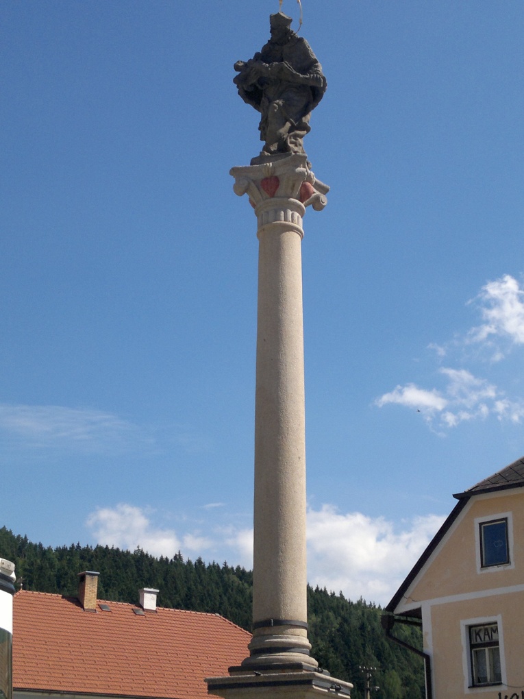 Rožmberk nad Vltavou_C_náměstí sloup